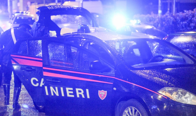 Spranghe e mazze, rissa a Gallarate: due feriti