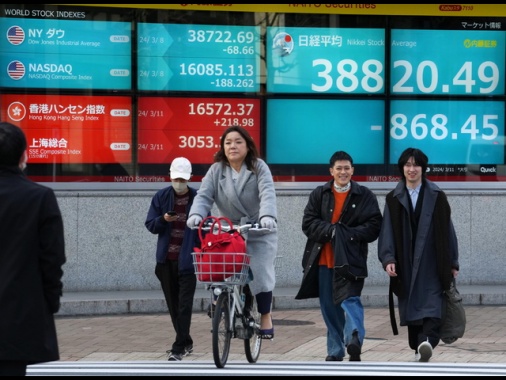 Borsa: Tokyo, apertura in ribasso (-1,50%)