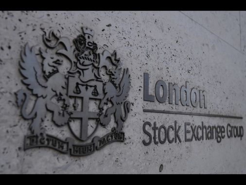 Borsa: l'Europa parte debole, Londra -0,7%