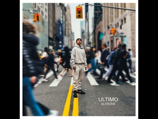Hit parade, Ultimo subito in vetta davanti a Billie Eilish