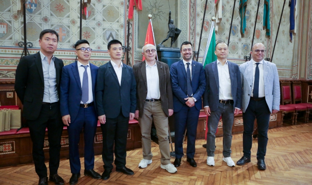 Cinesi a Legnano: delegazione da Shaoxing