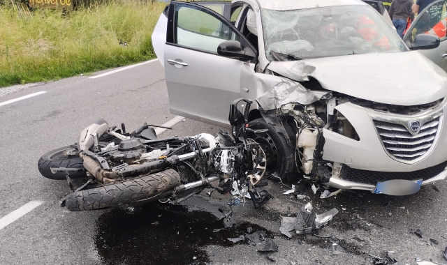 Mariagrazia Brovelli aveva 21 anni: è morta nell’incidente avvenuto a Brebbia (foto Stefano Benvegnù - Blitz)