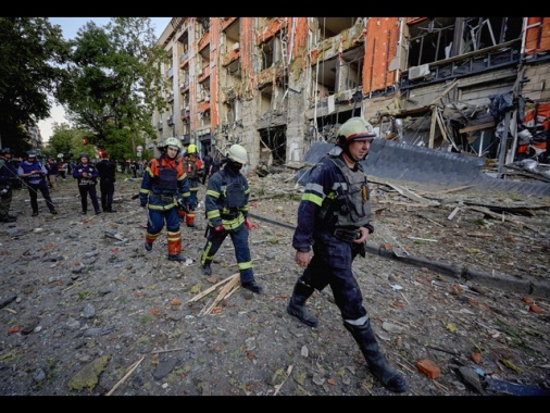 Kiev, sale a 11 bilancio morti attacco a megastore Kharkiv