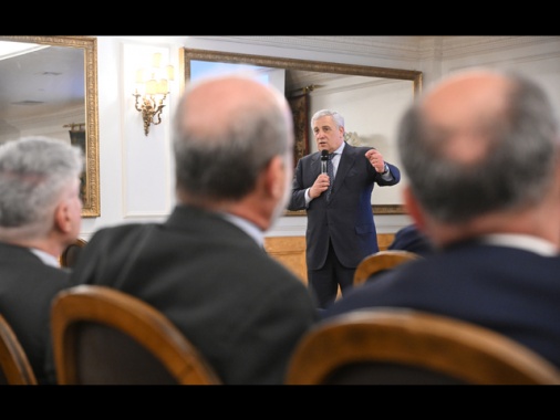 Tajani, 'in Ue nessun accordo con la Lega finché è con Id'