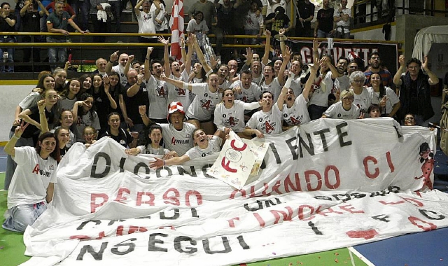 La festa per la promozione