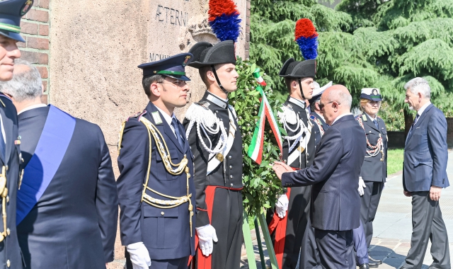 La cerimonia dello scorso anno in piazza Repubblica
