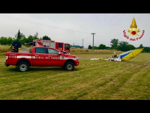 Precipita un deltaplano nel Pisano, due morti