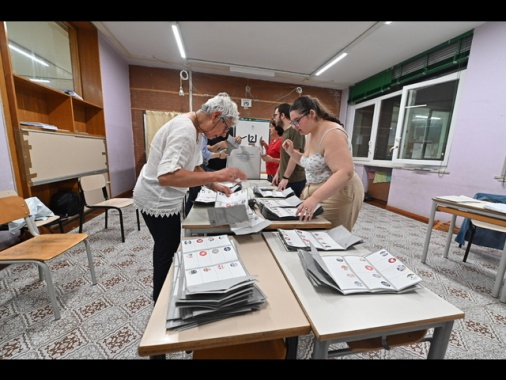 Sale ancora il Ppe, maggioranza Ursula a 409 seggi