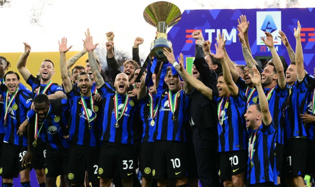 I festeggiamenti dei giocatori dell’Inter per la conquista dello scudetto
