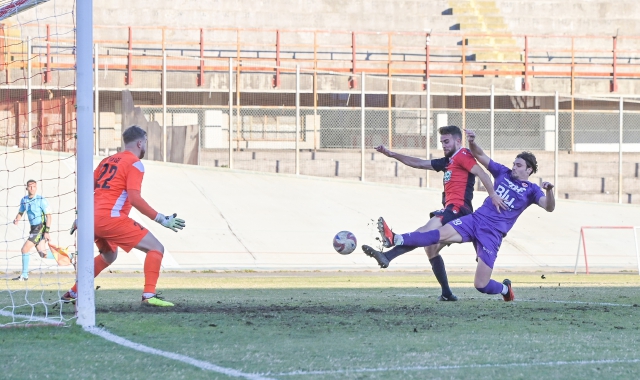 L’1-0 di Molinari nella gara interna contro il Gozzano (foto Blitz)