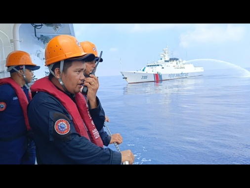 Collisione tra navi filippina e cinese in acque contese
