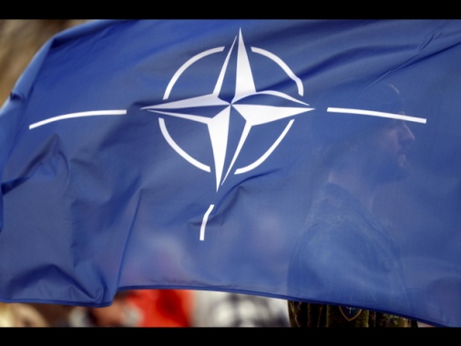 Rapporto Nato, 23 alleati nel 2024 oltre il 2% in difesa
