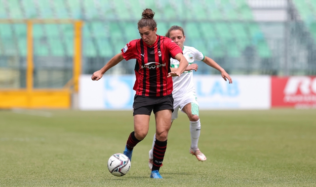 Calcio, Valentina Bergamaschi lascia il Milan: il saluto ai tifosi