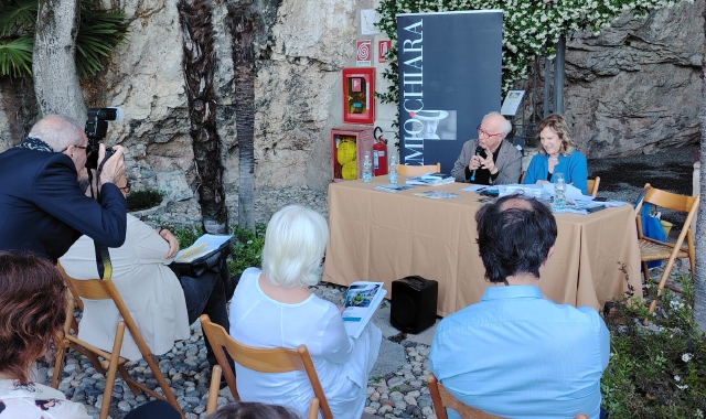 Romano Oldrini e Bambi Lazzati alla presentazione dei finalisti del Chiara 2024
