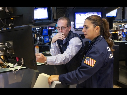 Wall Street apre debole, Dj -0,11%, Nasdaq +0,08%