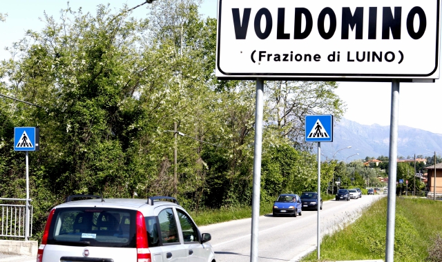 Il torrente che è stato ripulito nel 2020 dall’agricoltore si trova nella piana di Voldomino, nel territorio del Comune di Luino (foto Archivio)