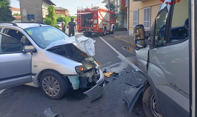 I due mezzi coinvolti nell’incidente a Cureggio