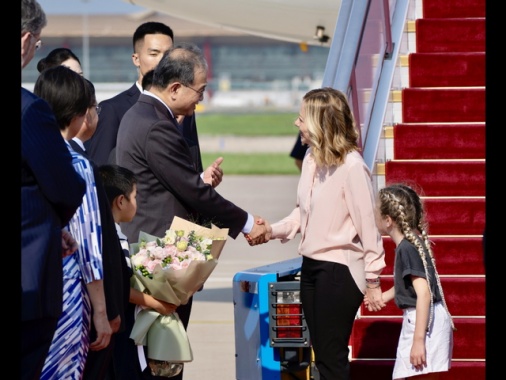 Meloni, Ginevra in Cina? Così incarico compatibile con maternità