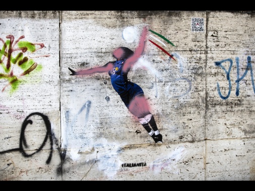 Vandalizzato il murale dedicato a Egonu, spray rosa sulla pelle