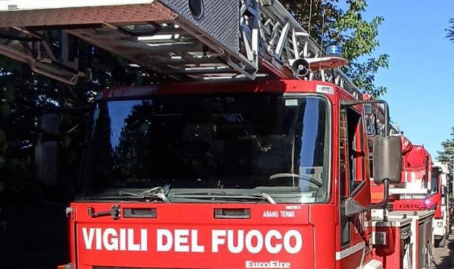I vigili del fuoco sono intervenuti in viale Vanoni (foto Archivio)