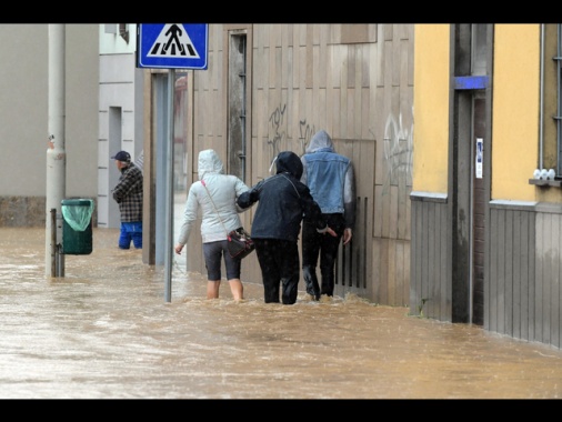 Maltempo a Milano, iniziata l'esondazione del Seveso