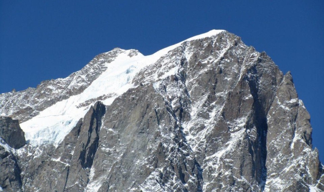 Dispersi sul Monte Bianco, si cerca un alpinista del Comasco