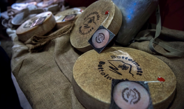 Alpe Devero e Formazza, iniziata la marchiatura del Bettelmatt