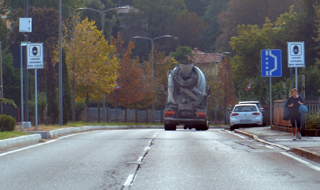 Viale Europa, 120 multe alla settimana