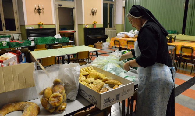 Varese, chiude la mensa delle suore