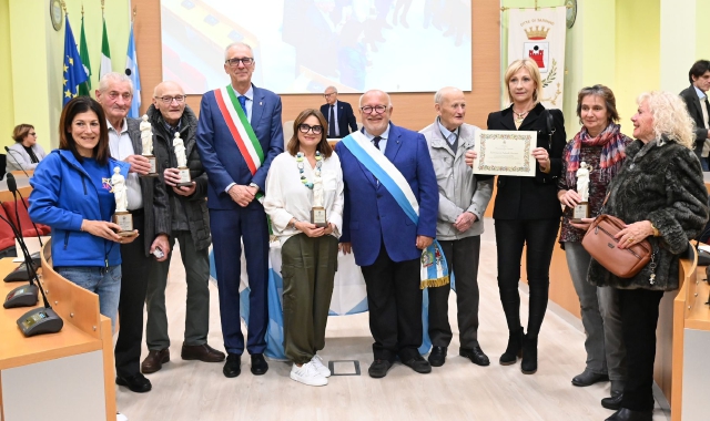 La cerimonia di premiazione  (foto Blitz)  