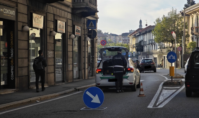 L’incidente in via Carcano (foto Matteo Canevari)