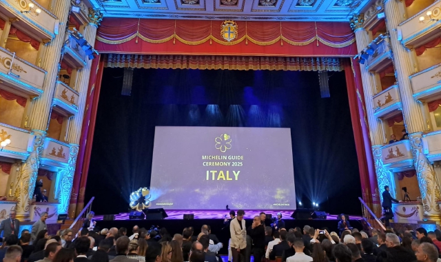 La presentazione della Guida 2025 al Teatro comunale Pavarotti - Freni di Modena