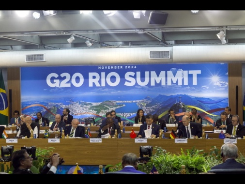 Il Papa al G20, usare i fondi per le armi nello sviluppo