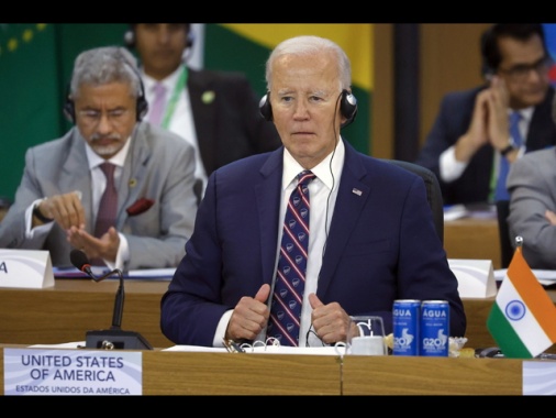 Wp, Biden approva fornitura di mine antiuomo all'Ucraina