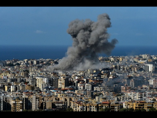 Libano, due raid israeliani alla periferia di Beirut