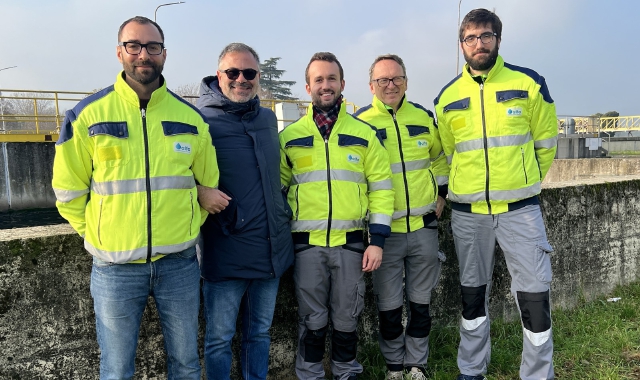 Da sinistra: Emanuele Tontoli, responsabile Area Lura, Alfa; Francesco Di Zinno, Oblysis Italia; Luca Sessolo, ingegnere di processo, Alfa; Paolo Grisetti, plant manager impianto depurazione Caronno Pertusella, Alfa; Oscar Facco, responsabile processo e p