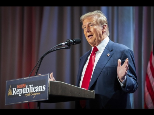 Trump, 'il mondo sembra essere impazzito di recente'