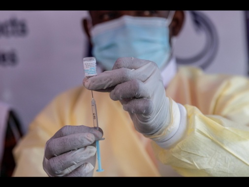 Paziente Lucca aveva febbre e anemia,'no rischio contagio'