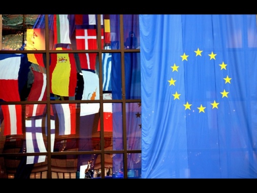 Ue, in Italia 'situazione critica' reddito familiare lordo