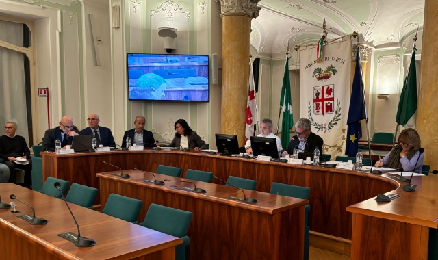 Il Consiglio provinciale a Villa Recalcati (foto Archivio)