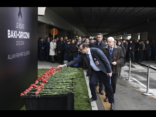 Mosca, droni ucraini su Grozny durante caduta aereo azero
