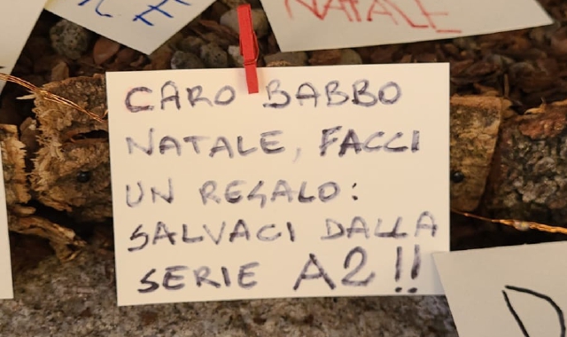 «Caro Babbo Natale, salvaci dall’A2»