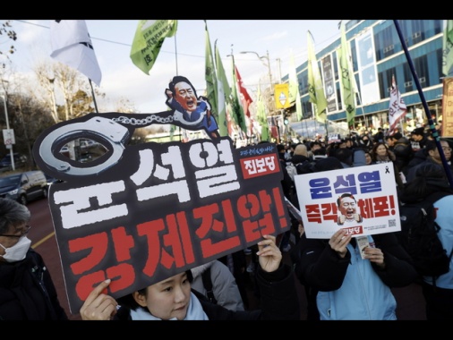 Corea Sud, 'stop all'arresto di Yoon, troppo rischioso'