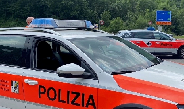Precipita mentre fa giardinaggio: tragedia in Ticino
