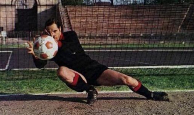 Fabio Cudicini in allenamento con il Milan all'Arena Civica nel 1970