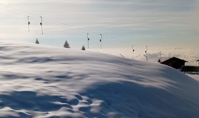 È arrivata la neve: al Mottarone si scia