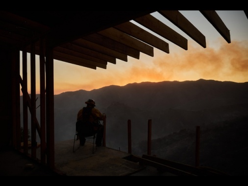 Incendi a Los Angeles, il bilancio dei morti sale a 16