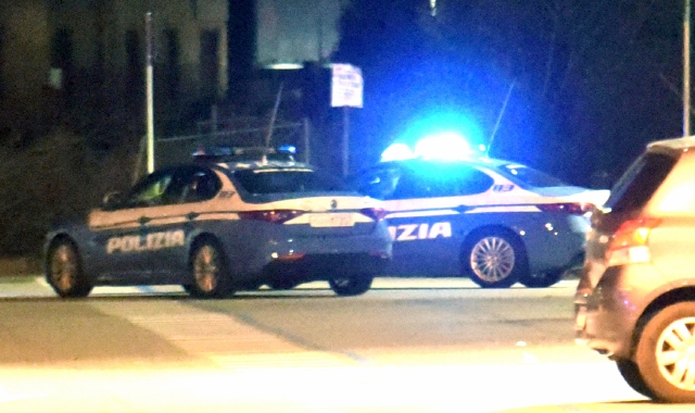 L’operazione in cui è rimasto ferito un agente della  Mobile si inserisce nelle attività della Polizia di Stato per contrastare lo spaccio di droga in città  (foto Archivio)