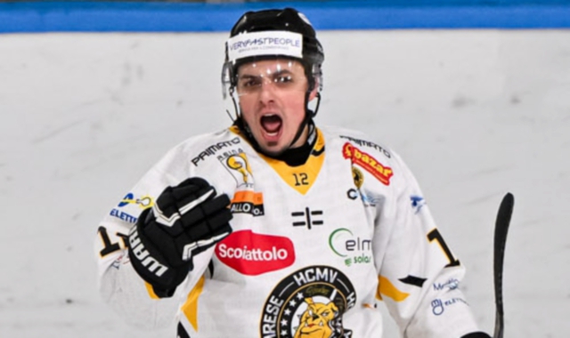 L’esultanza di Franchini, mvp contro Aosta (foto Blitz)