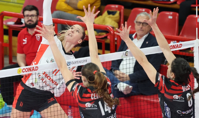 Alexandra Lazic è pronta al debutto in maglia Uyba  (foto LVF)